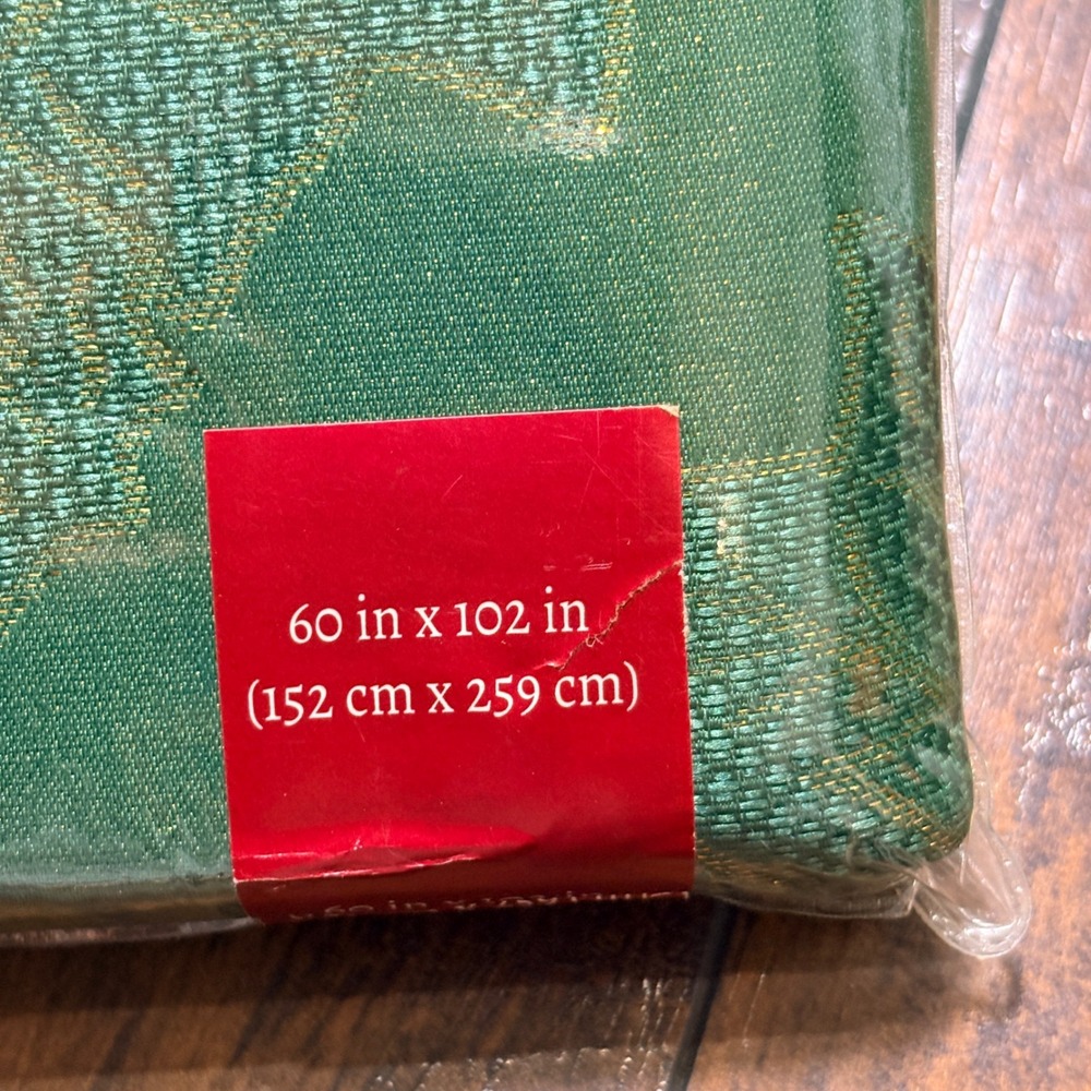 Holiday Collection Tablecloth 60x102 Green Gold Poinsettia Oblong Christmas - Picture 3 of 5